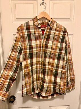 Vintage Style Plaid Button-Up Shirt